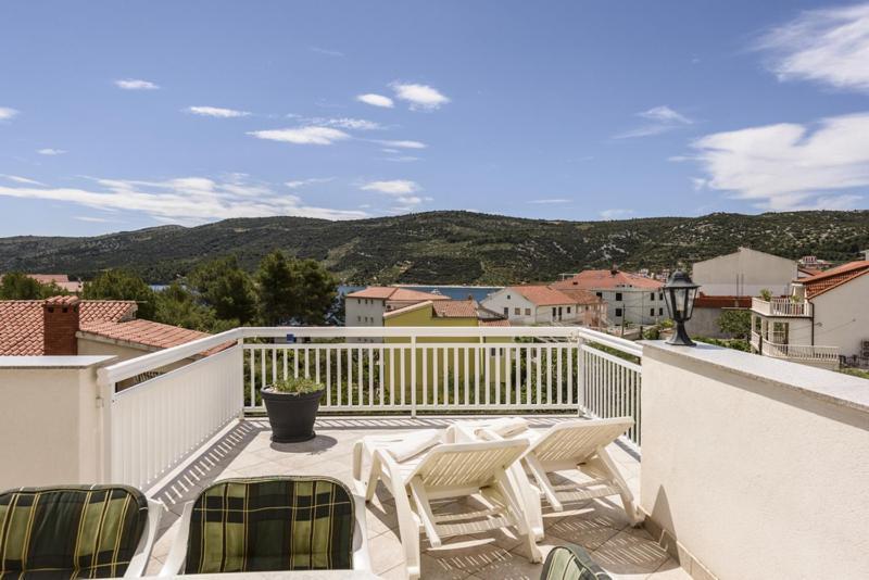 Apartments Luka - Trogir, Marina 150M From The Beach מראה חיצוני תמונה