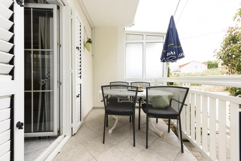 Apartments Luka - Trogir, Marina 150M From The Beach מראה חיצוני תמונה