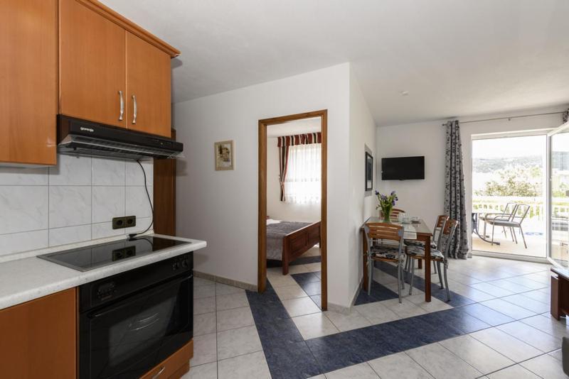 Apartments Luka - Trogir, Marina 150M From The Beach מראה חיצוני תמונה